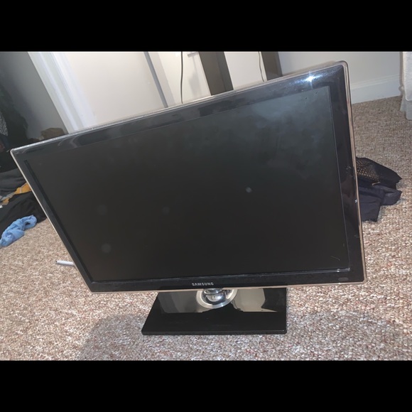 20 inch Samsung tv - Picture 3 of 3